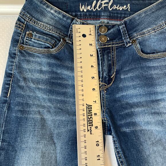 Wall Flower Women Flared Jeans size 3 Blue MidRise Stretch Boot Cut Indigo Denim - Picture 5 of 12